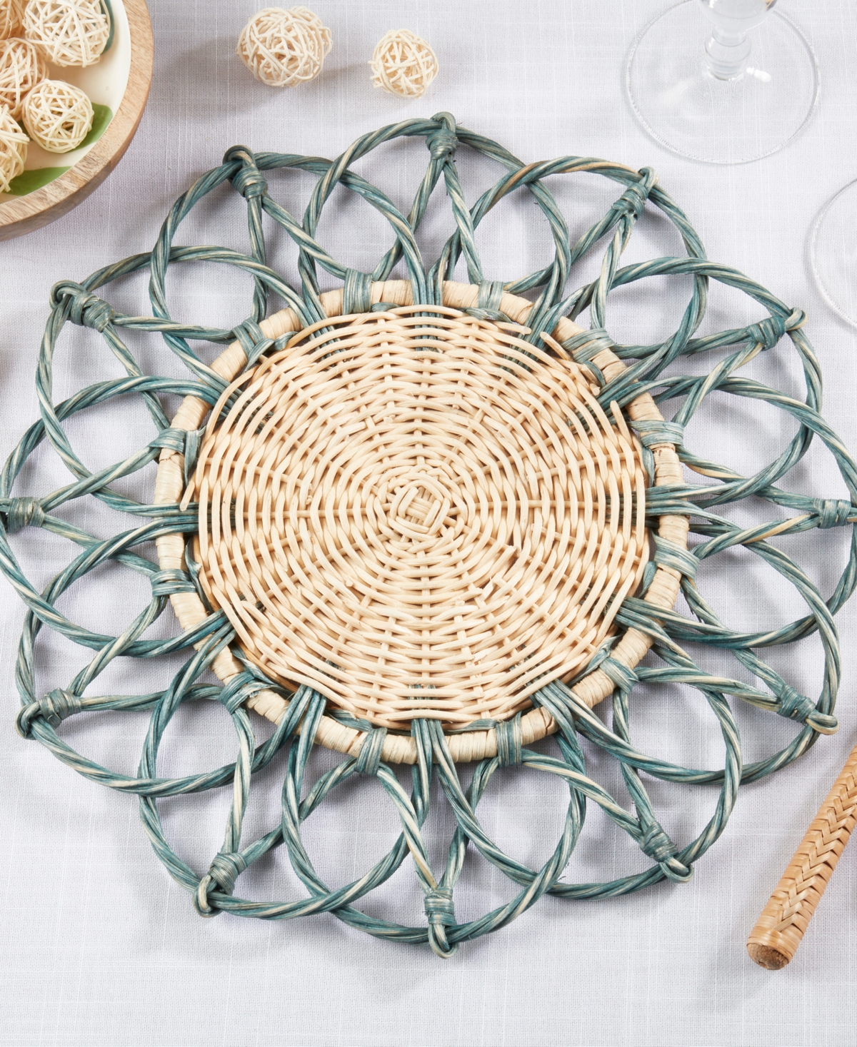Saro Lifestyle Spiral Rattan Placemats, 15" Round In Turquoise