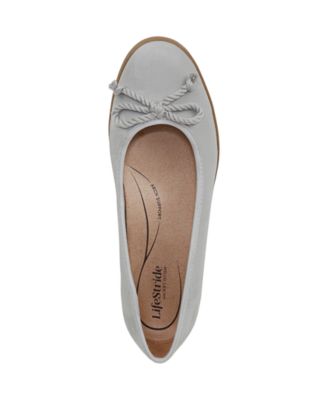 Women's Maura Round Toe Ballerina Flats