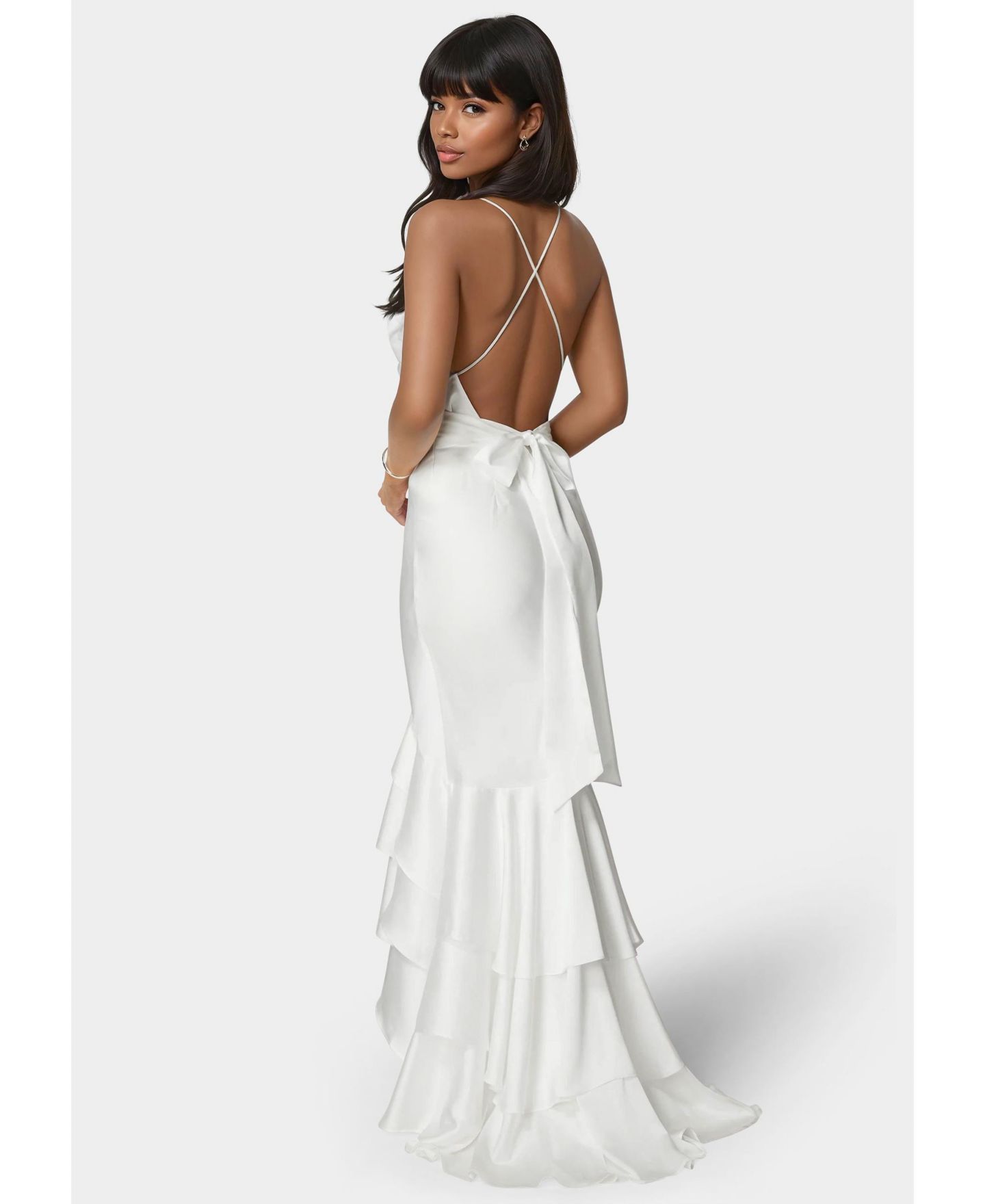 Женские платья Bebe Tiered Satin High Low Gown, цвет: Белый — фото 3