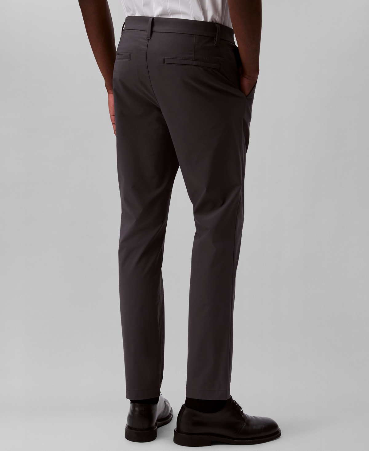 Calvin Klein Men's Slim-fit Stretch Wrinkle-resistant Tech Pants In Gray
