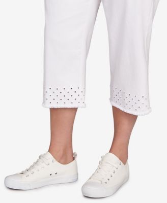 Plus Size Embroidered Hem Soft Stretch Denim Capri Jeans