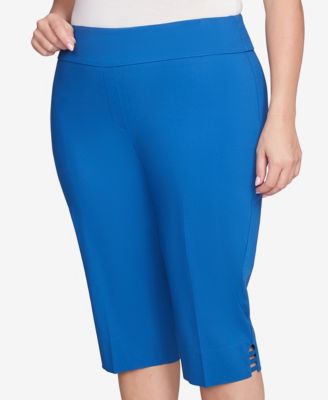 Plus Size Ladder Hem Americana Clamdigger Capri Pants