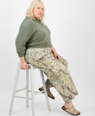 Trendy Plus Size Camouflage Utility Joggers