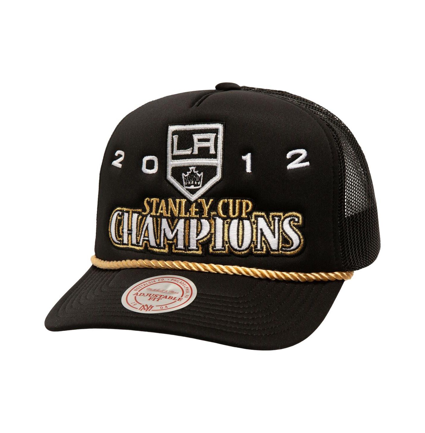 Мужская кепка Mitchell & Ness Black Los Angeles Kings Soul Collection Golden Stanley Cup Champions Trucker Adjustable Hat — фото 1
