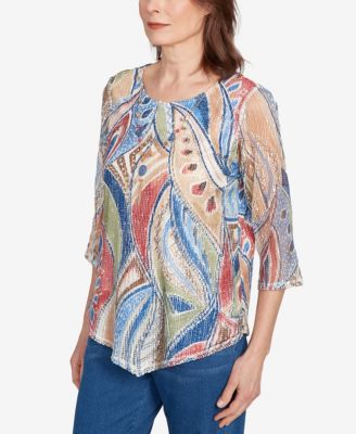 Petite El Paso Printed Leaf Textured Top with Necklace