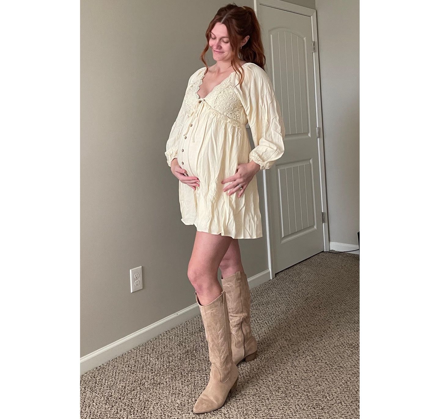 Женское платье Pinkblush Beige Crochet Lace Button Front, цвет: Бежевый — фото 11