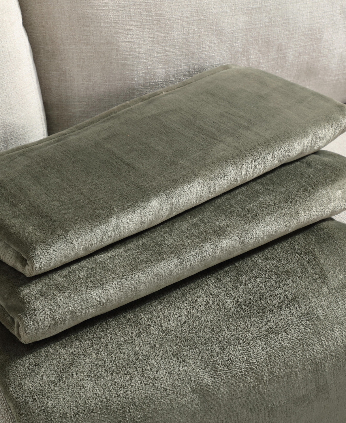Calvin Klein Core Plush Solid Blanket, King In Green