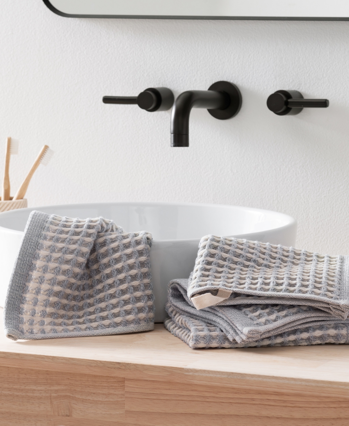 Dkny Pure Set Of 4 Pure Yarn Dyed Cotton Waffle Washcloths In Gray