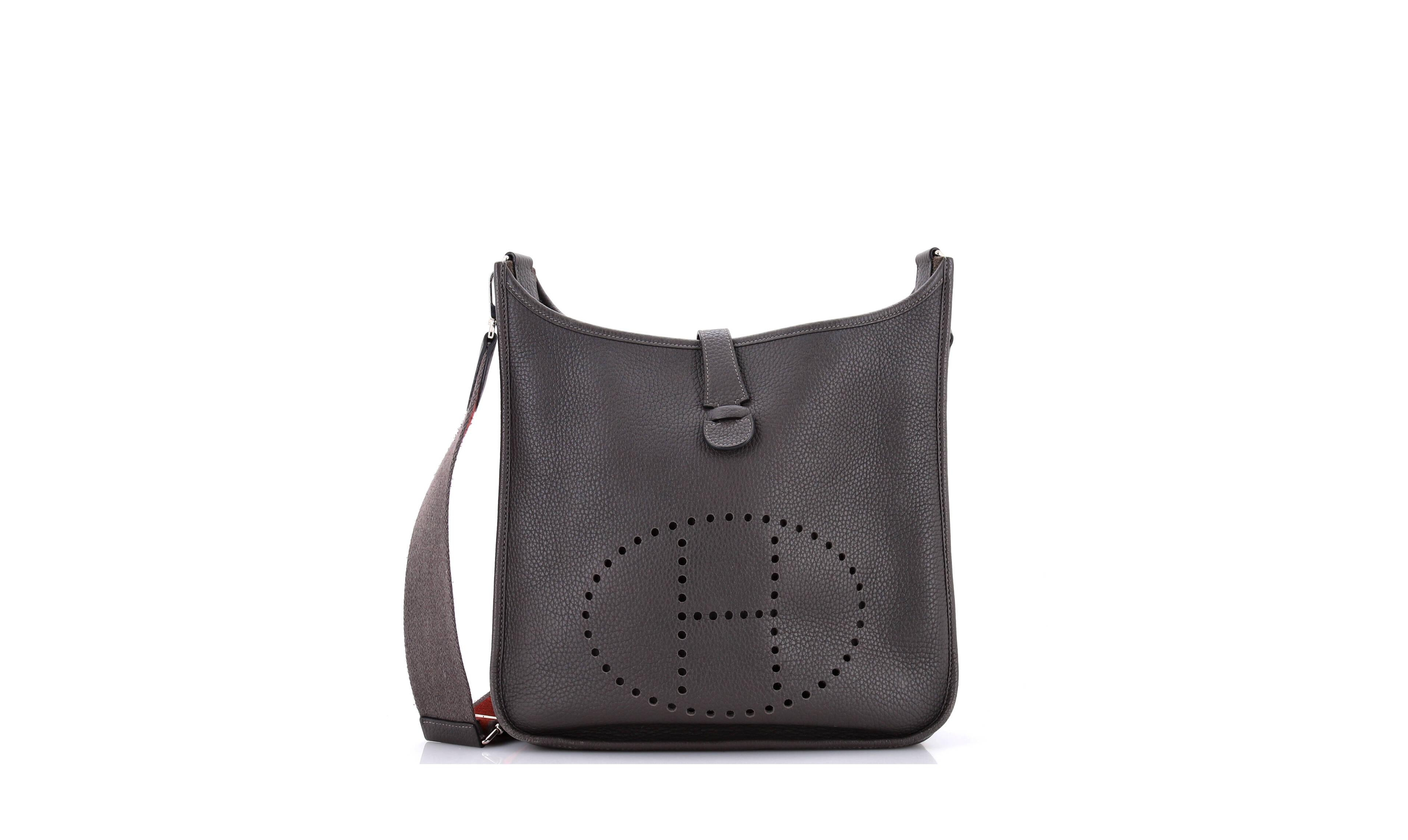 Pre-Owned HERMES Pm Evelyne Bag Gen Iii Clemence