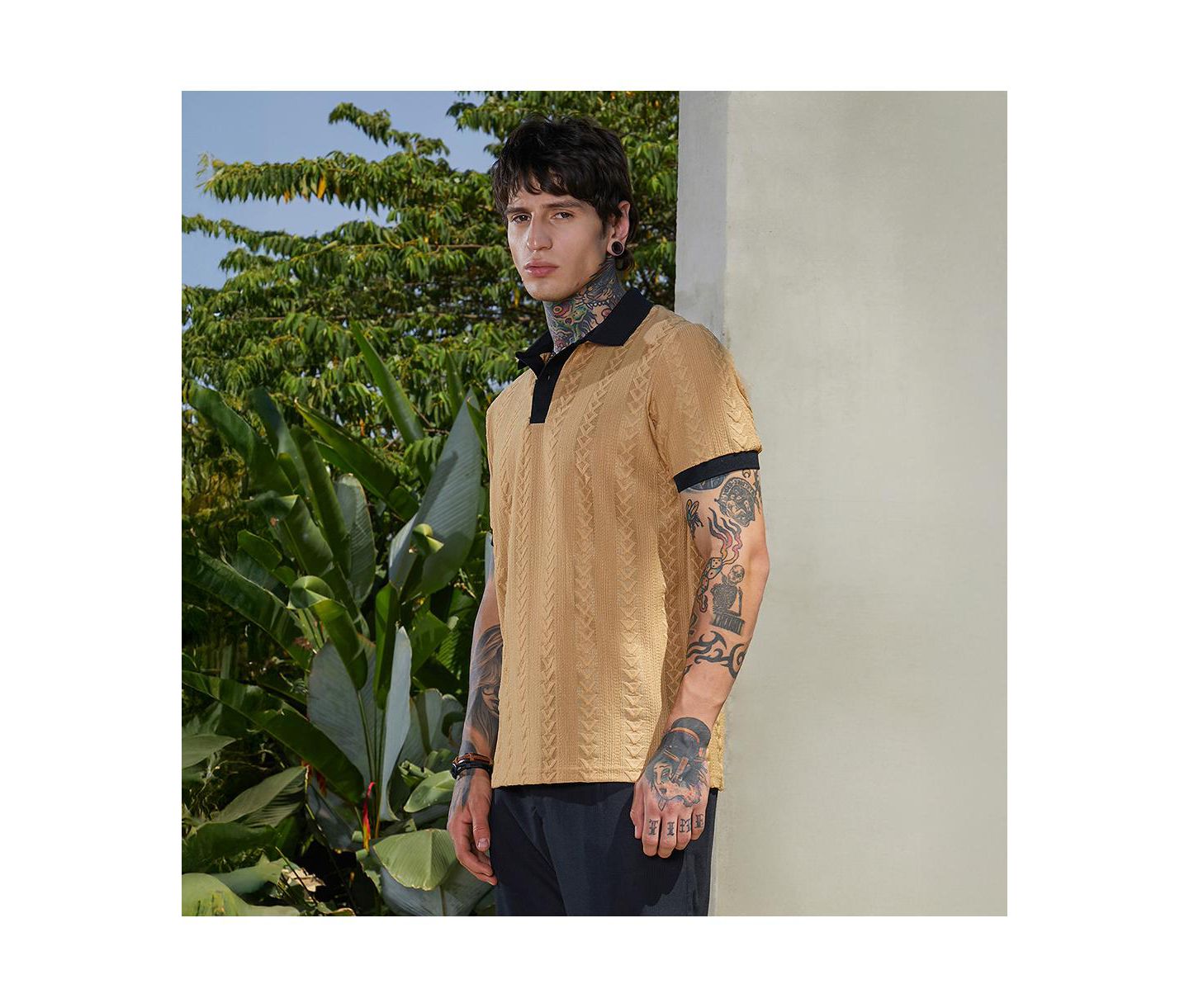 Мужская футболка Cahoot Campus Sutra Buff Beige and Obsidian Black Arc-Tactile Polo, цвет: Бежевый / Хаки — фото 4