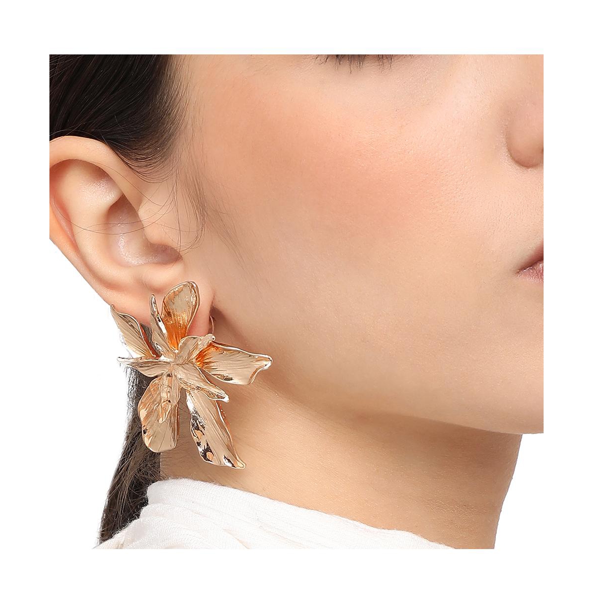 Sohi Withered-Flora Studs Earrings