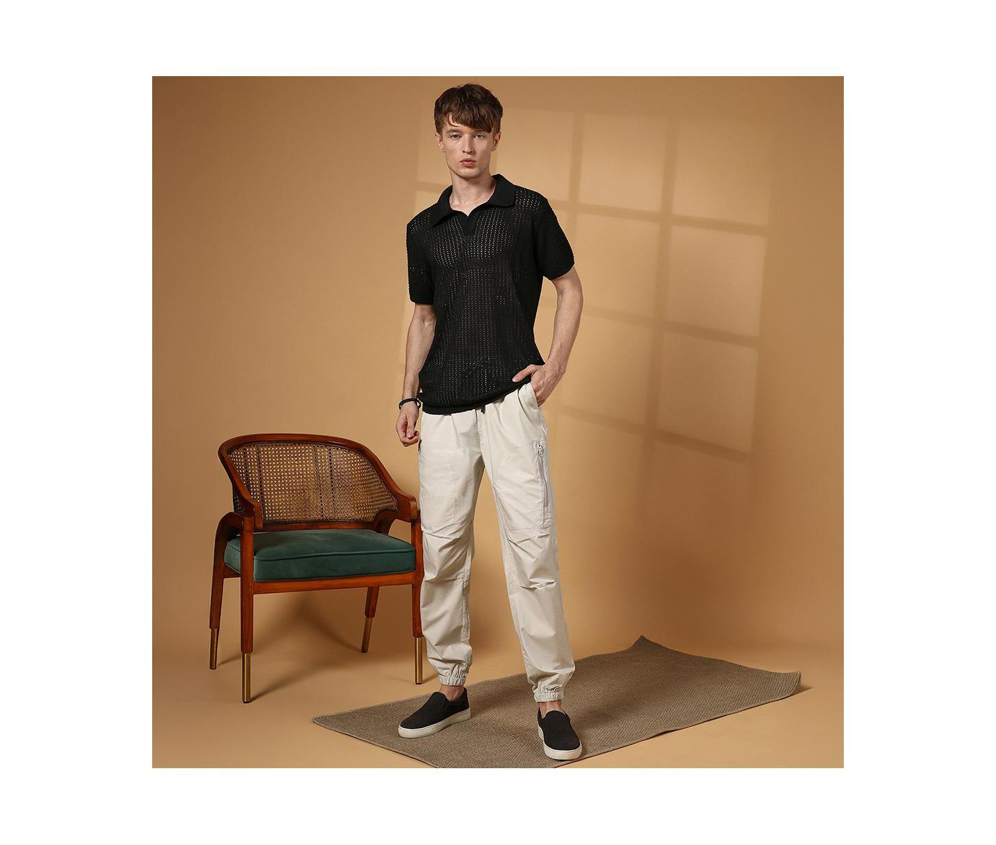 Мужская футболка Cahoot Campus Sutra Raven Black Textured-Knit Polo, цвет: Чёрный — фото 6