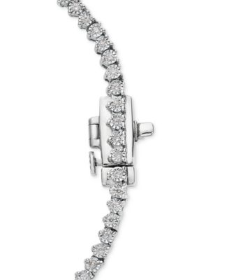 Diamond Graduated Tennis Necklace (5 ct. t.w.) in 14K White Gold or 14k Yellow Gold