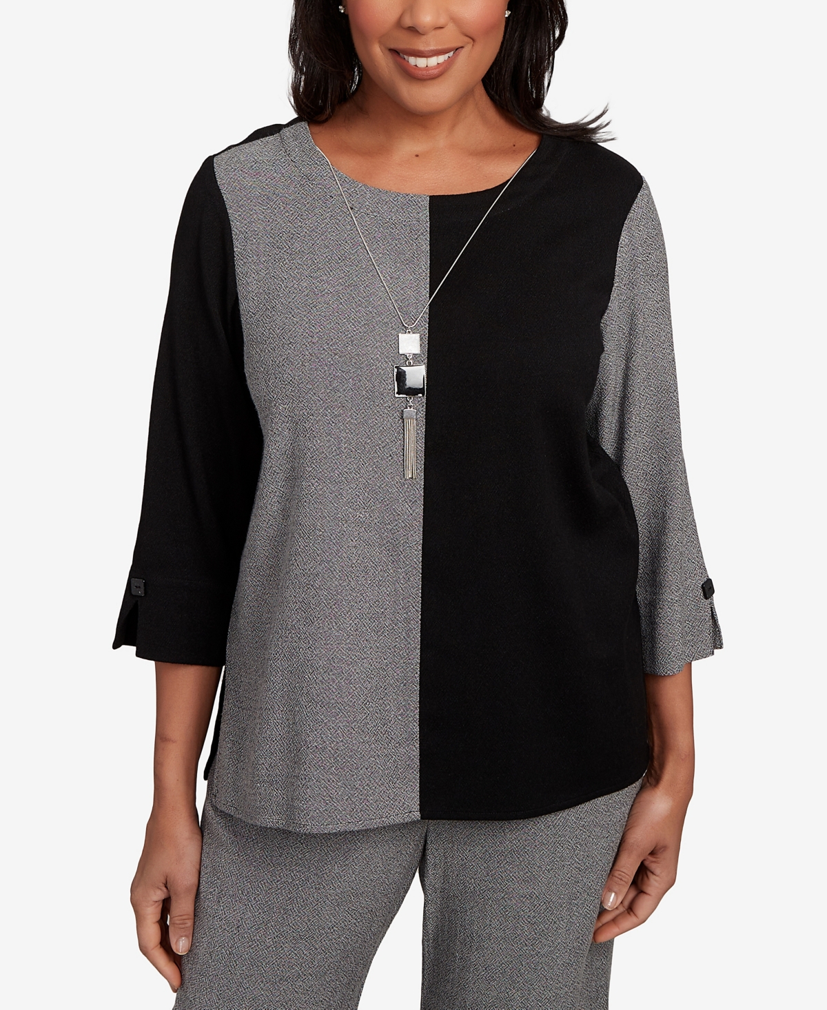 Alfred Dunner Petite Santa Barbara Center Sliced Crew Neck Top With Necklace In Multi