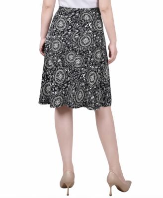 Petite Wide Waisted Knee Length Skirt