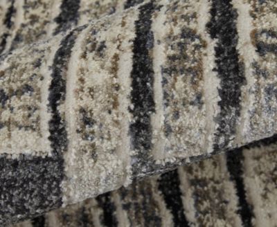 Kano 39LKF 2'2"x3' Area Rug