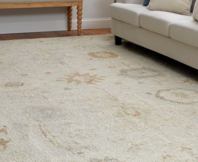 Grafton 69F9F 7'9"x9'9" Area Rug