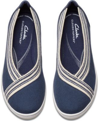 Women's Cloud Steppers Breeze Sky Air Closed Toe Shoes