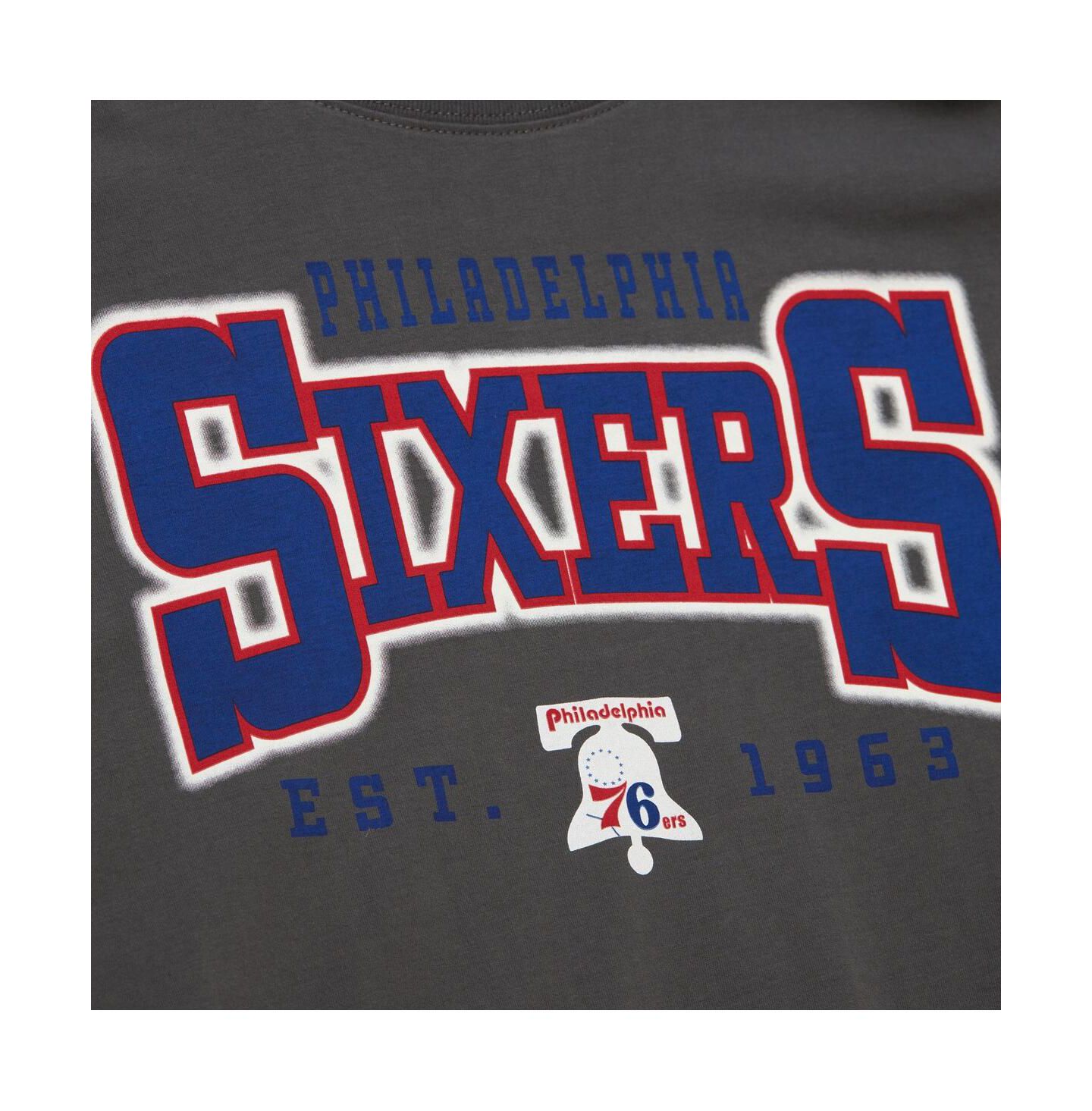 Женская футболка Mitchell & Ness Charcoal Philadelphia 76ers Hardwood Classics Oversized Boyfriend — фото 4