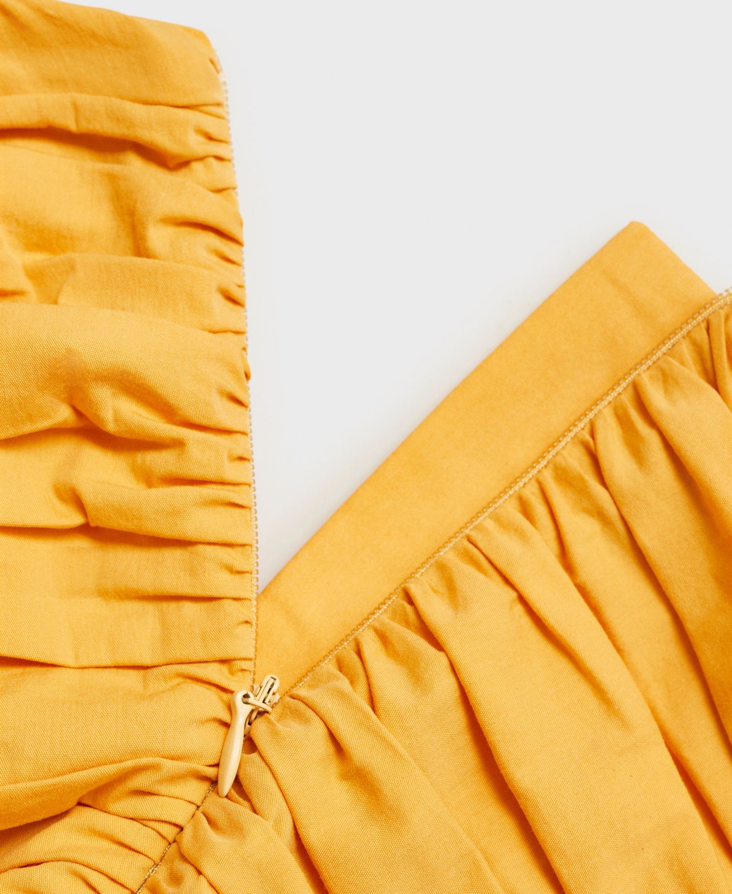 Женский топ Mango Ruched Strapless, цвет: Горчичный — фото 4