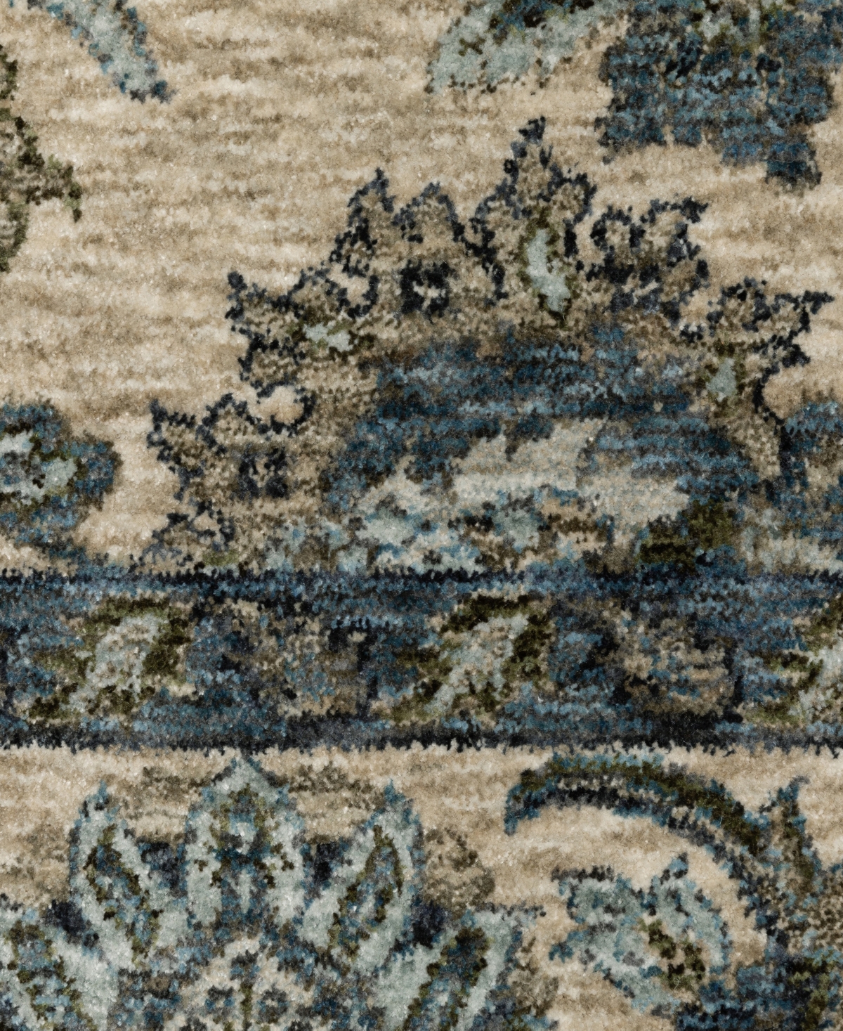 Oriental Weavers Aberdeen 070I1 7'10"x10'10" Area Rug