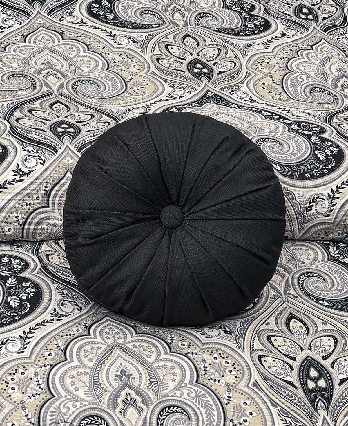 Royal Court Messina Tufted Decorative Pillow, 15" Round