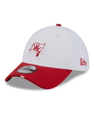 New Era - Men's White/Red Tampa Bay Buccaneers 2025 NFL Training Camp 39THIRTY Flex Hat