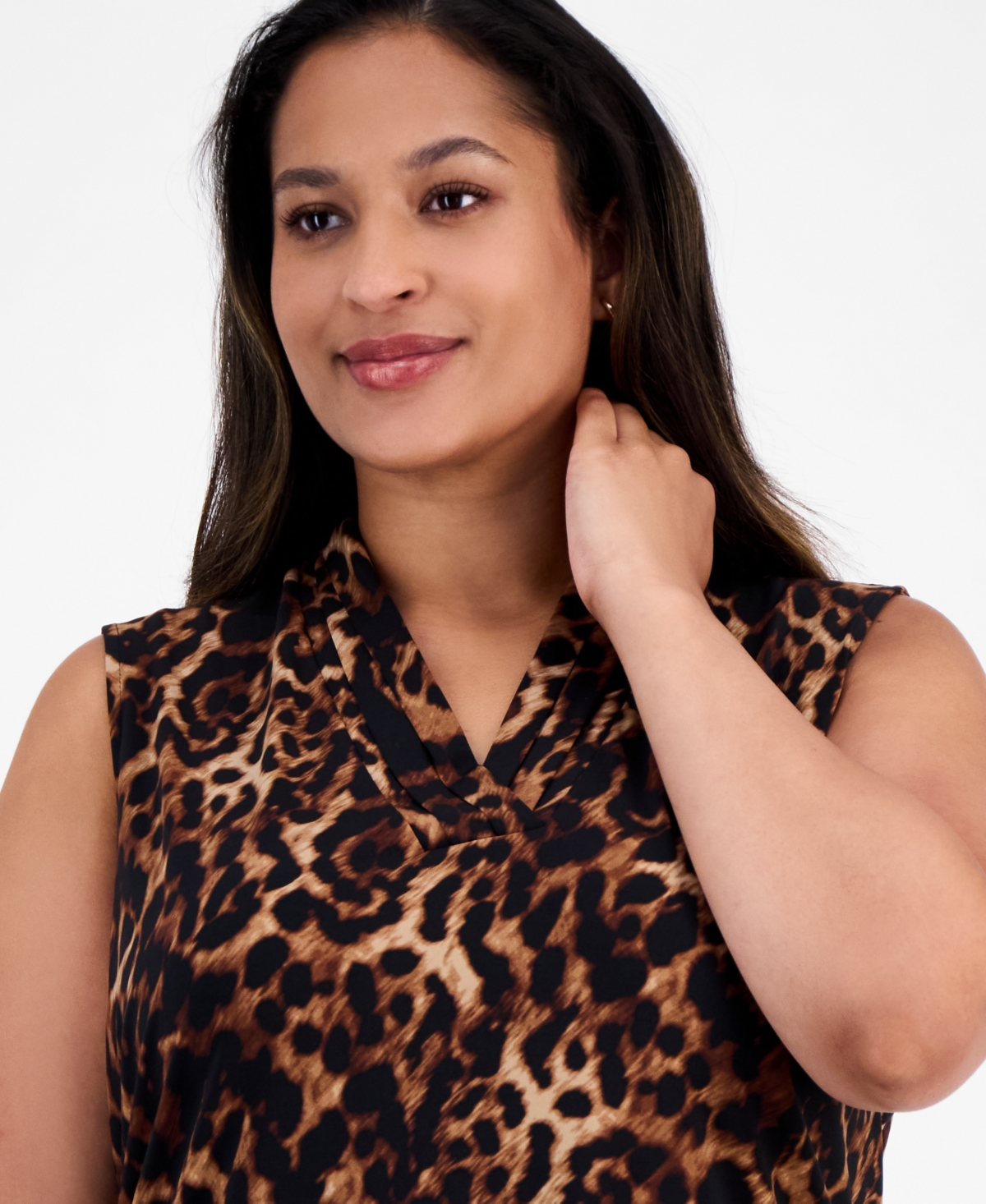 Anne Klein Plus Size Printed Pleated V-neck Sleeveless Blouse In Multi