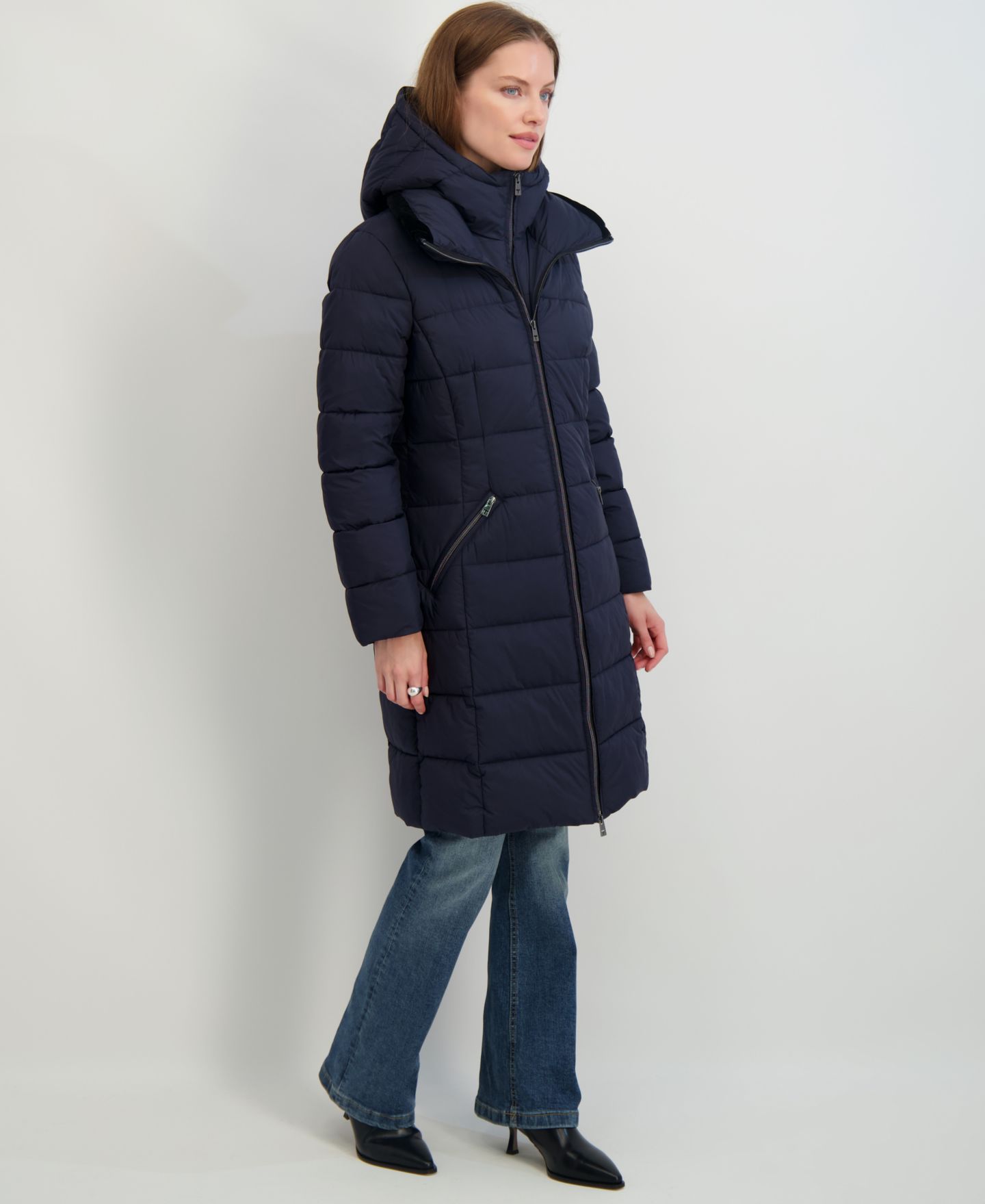 Женская куртка Tahari Hooded Bibbed Puffer, цвет: Тёмно-синий — фото 3