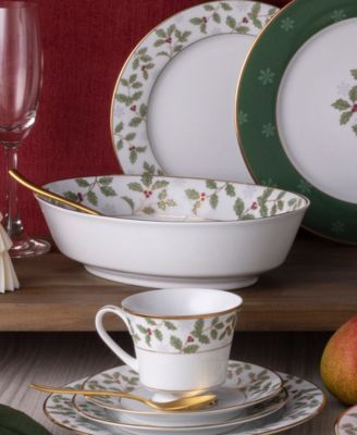 Holly & Berry Gold Oval Vegetable Bowl, 9.75", 32 oz.