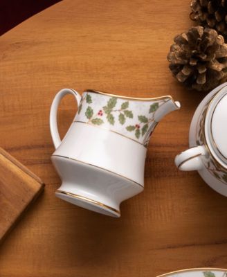 Holly & Berry Gold Sugar & Creamer Set