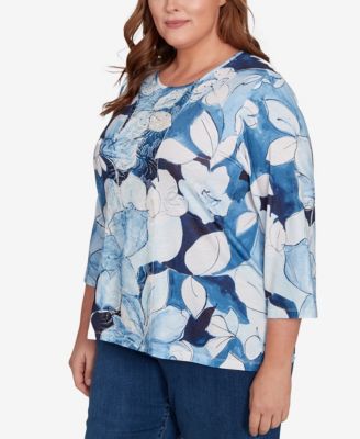 Plus Size Classic Monotone Floral Embellished Top