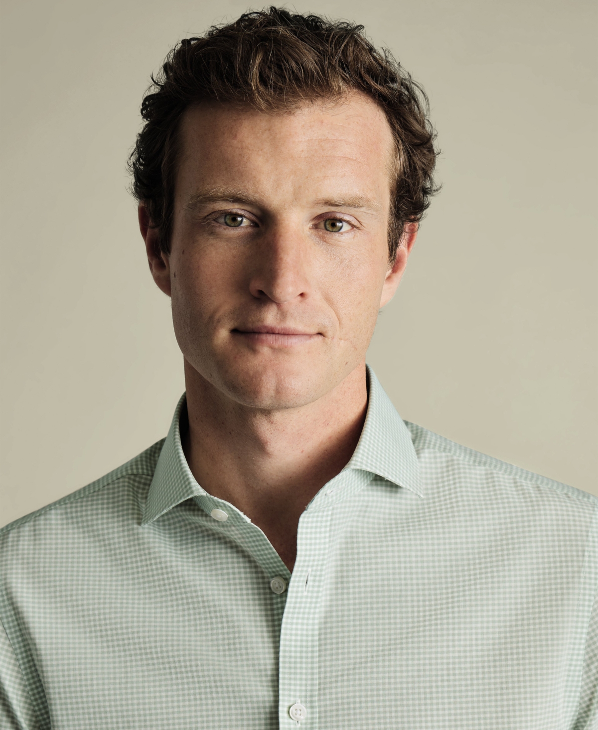Charles Tyrwhitt Non-iron Poplin Gingham Shirt In Green