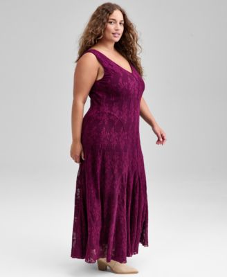 Trendy Plus Size V-Neck Sleeveless Lace Dress, Macy's Exclusive 