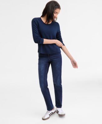 Women's Long Sleeve Scoop Neck Top