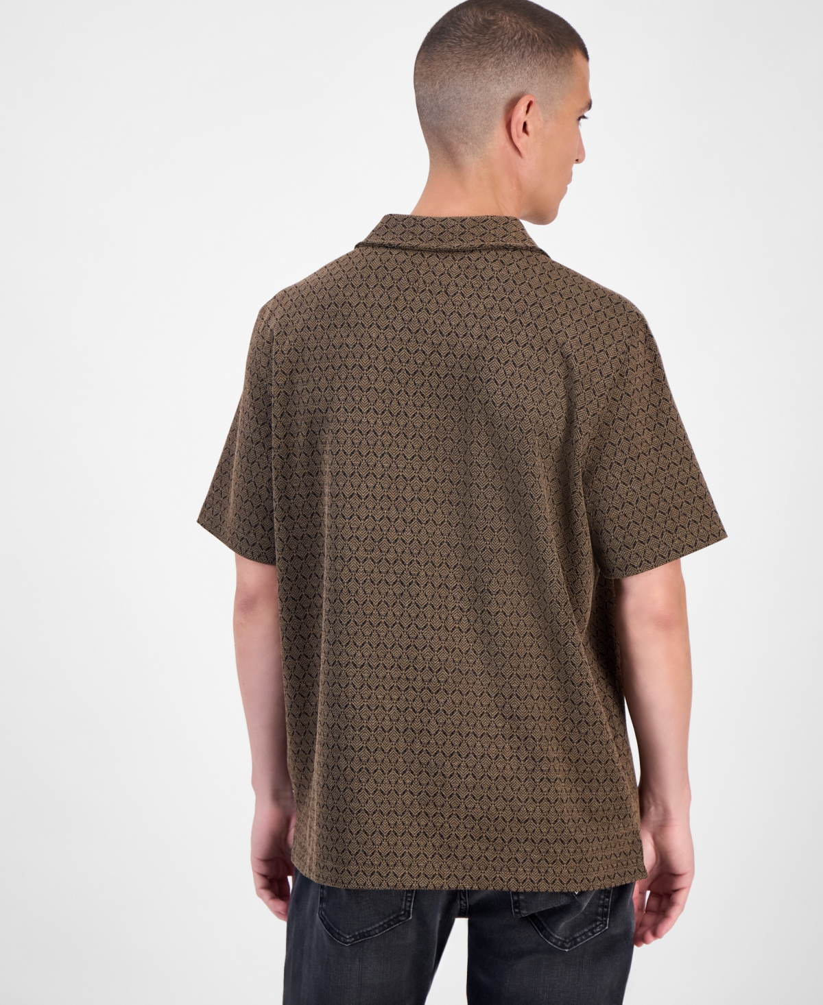 Guess Marcos Short Sleeve Jacquard Pattern Button-front Camp Shirt In Brown