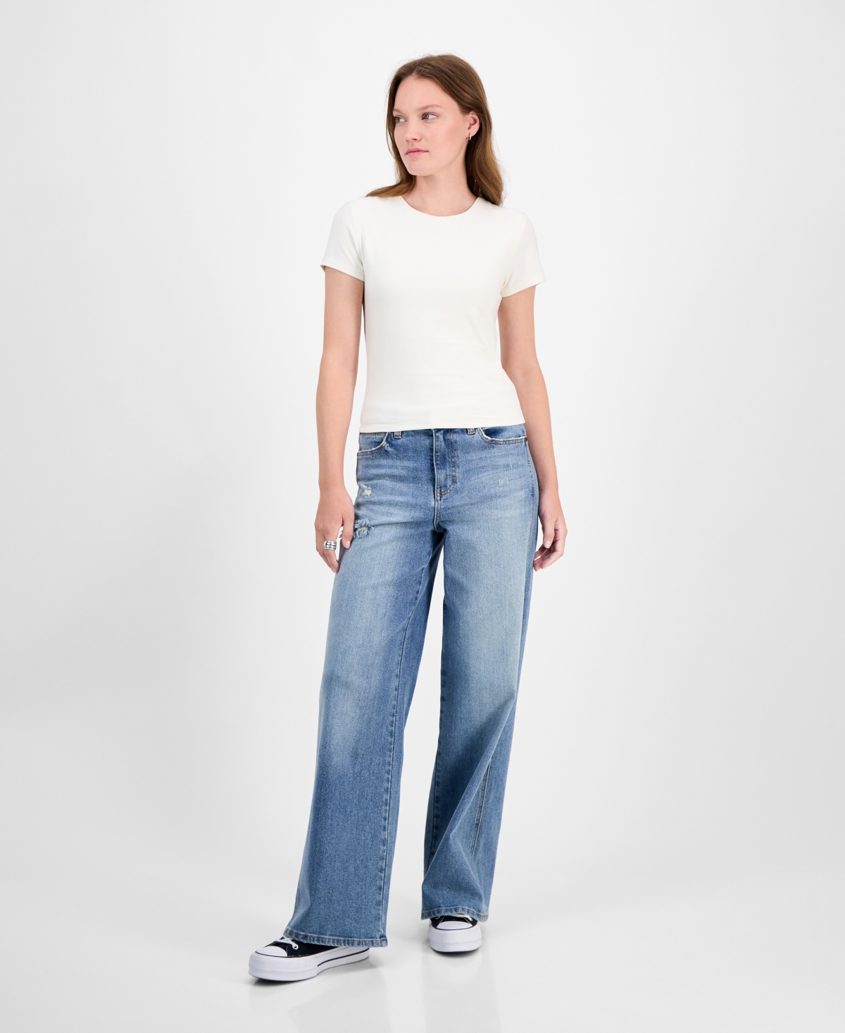 Hippie Rose Juniors' Short-sleeve Crewneck Tee In White
