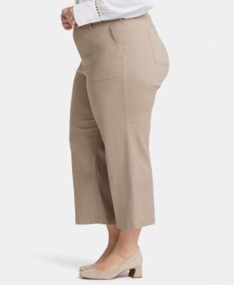 Plus Size Wide Leg Cargo Capri Pants