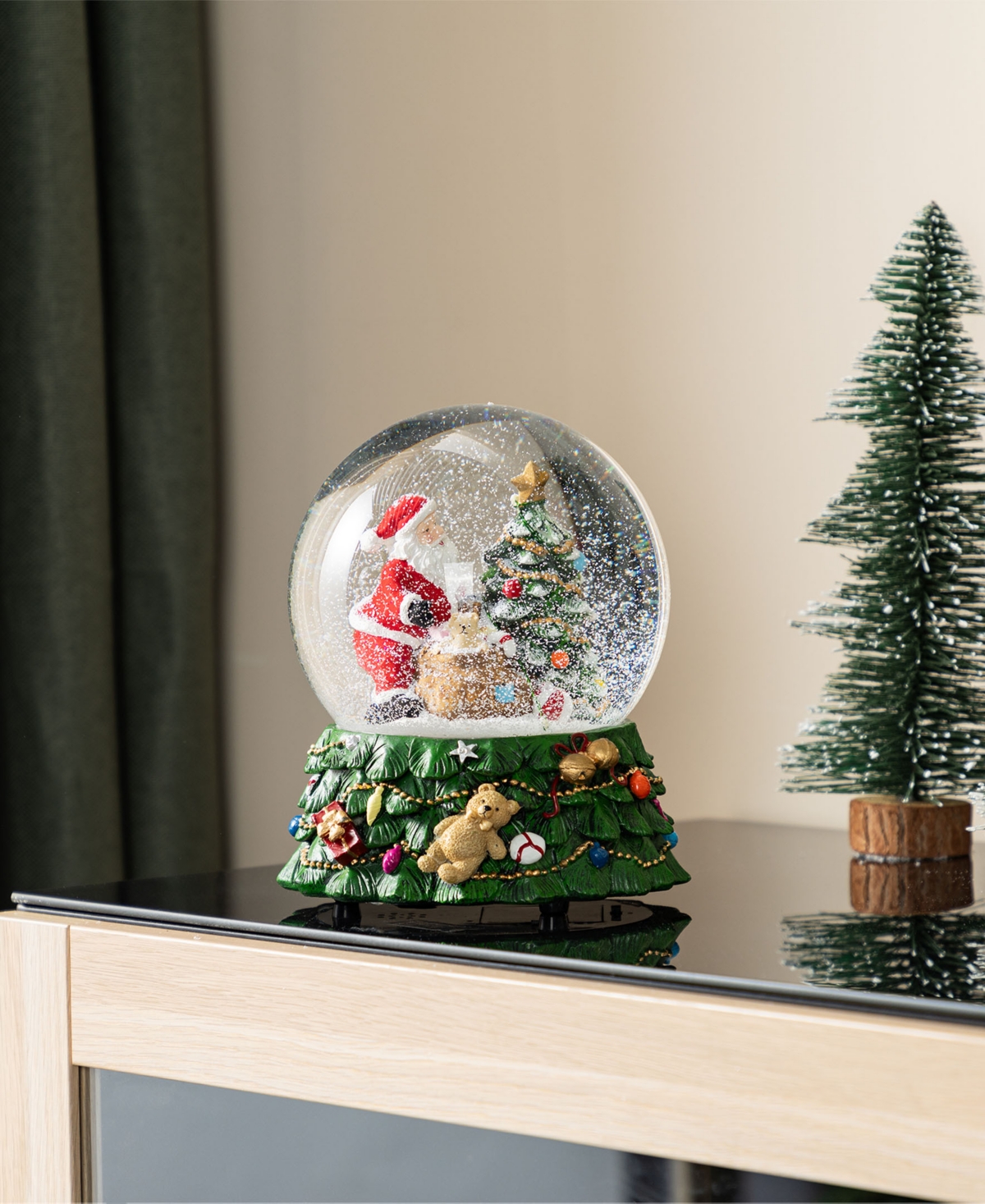 Glitzhome 150mm Lighted Resin Christmas Musical Snowflakes Santa Water Globe In Multi