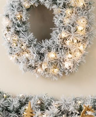 24" Pre-Lit Snow Flocked Pine Christmas Wreath