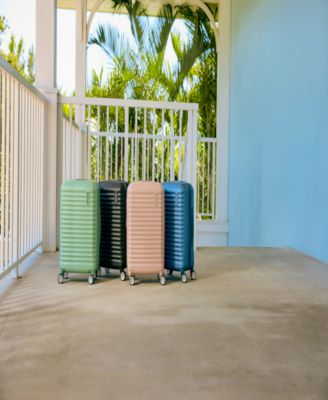 Stratum 3.0 Carry-On 20" Hardside Spinner