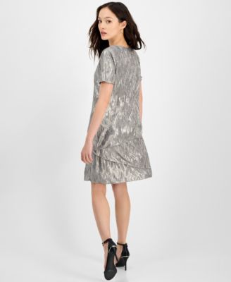 Petite Tiered Short-Sleeve V-Neck Dress 