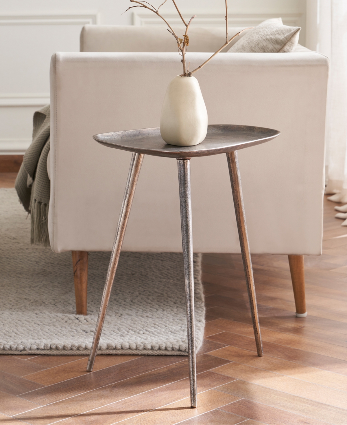 Convenience Concepts 20.5" Bali Metal Tall End Table In Silver