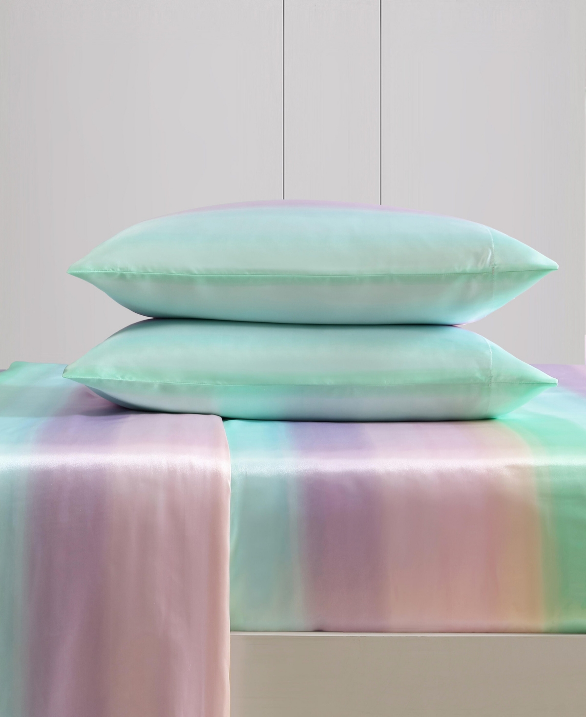 Betsey Johnson Closeout!  Satin 4-pc. Sheet Set, Queen In Multi