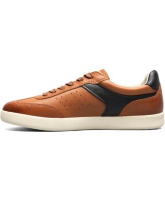 Men's Pace Round Toe Lace Up Sneakers