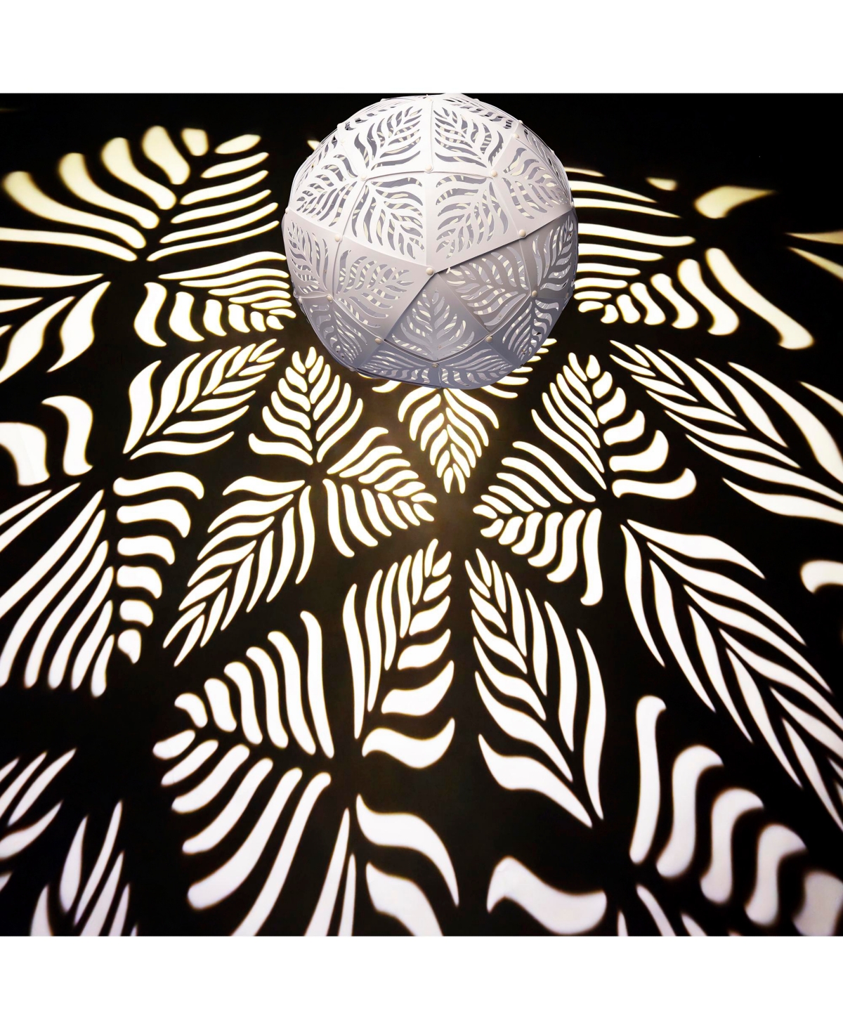 GlowTheory: 18" Solar - Palm