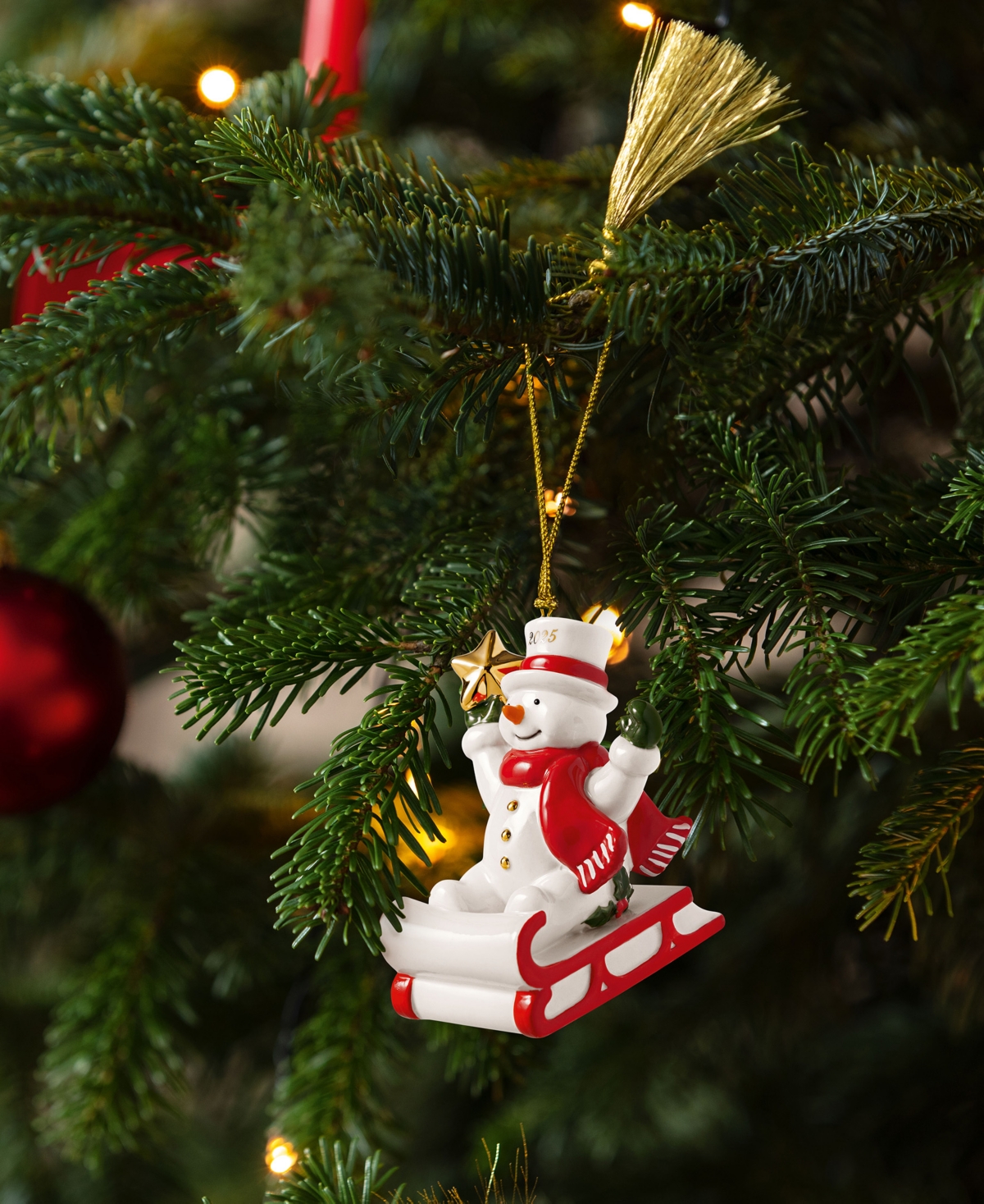 Villeroy & Boch 2025 Christmas Classics Annual Snowman Ornament In White