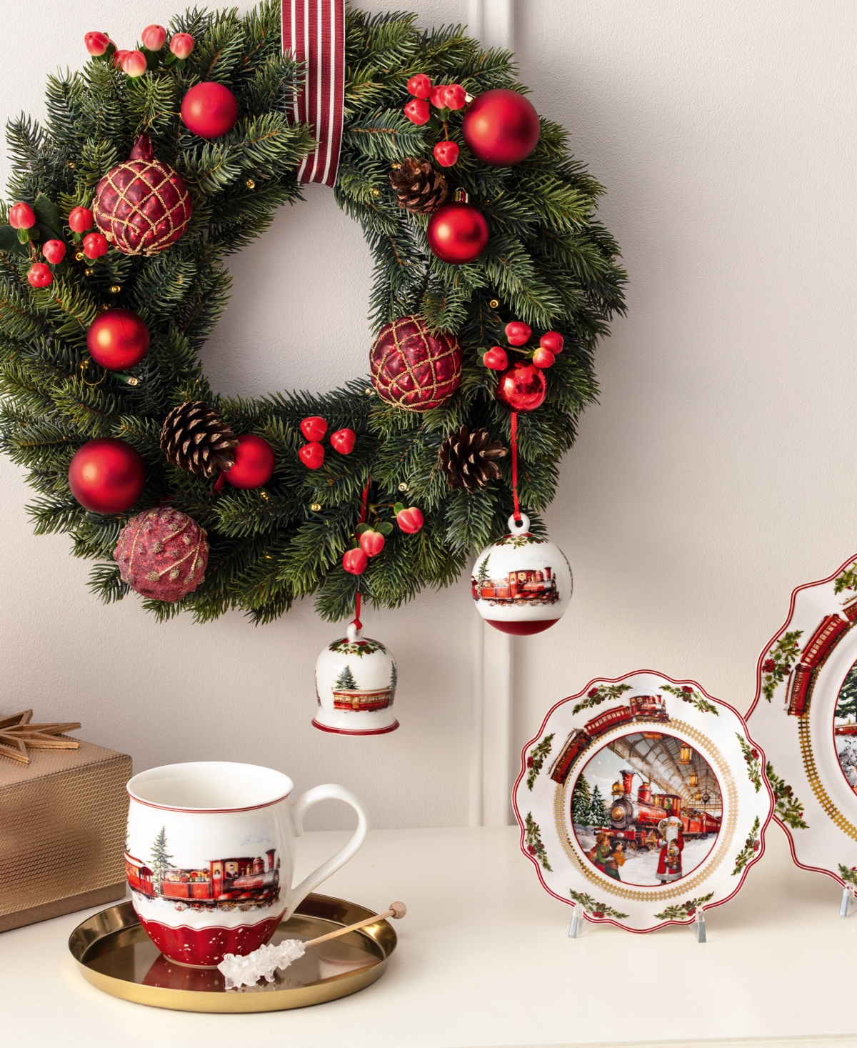 Villeroy & Boch 2025 Annual Ball Ornament, 15th Anniversary Edition In Multi