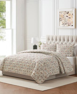 Seventh Studio Winter Diamond Holiday Print Pinsonic Microfiber Quilt Sets In Multi