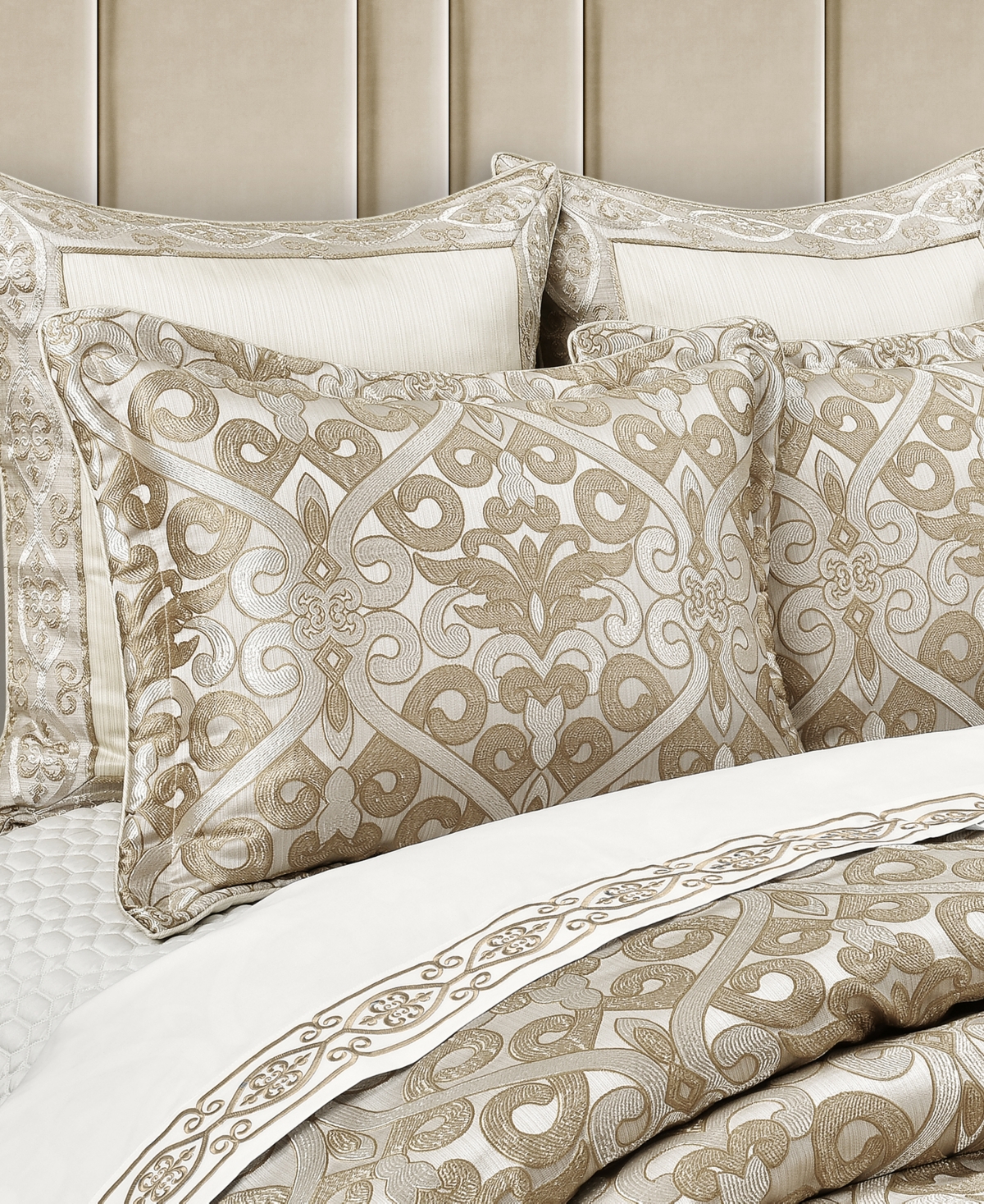 J Queen New York Amaretto Jacquard 4-Pc. Comforter Set